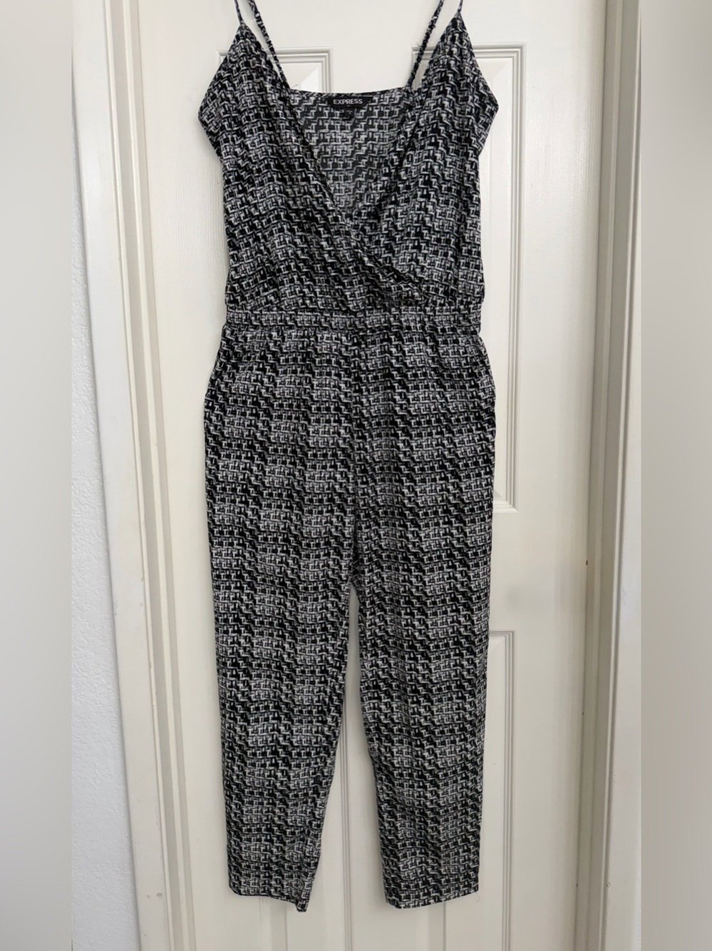 7177 Express Black & White Printed Sleeveless Jumpsuit